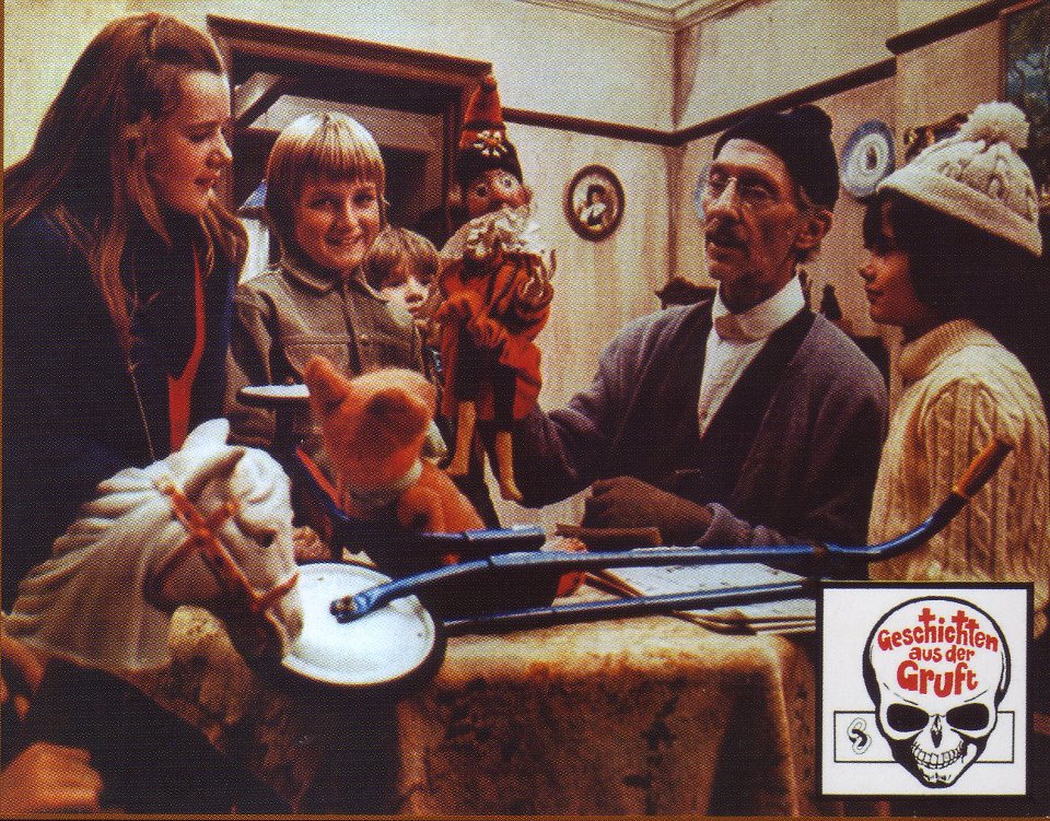 "Histoires d'outre-tombe"' ("Tales from the Crypt", 1972) de Freddie Francis. Peter Cushing reçut à cette occasion le Prix d'interprétation au Festival 1973 de Paris du Film Fantastique et de SF.