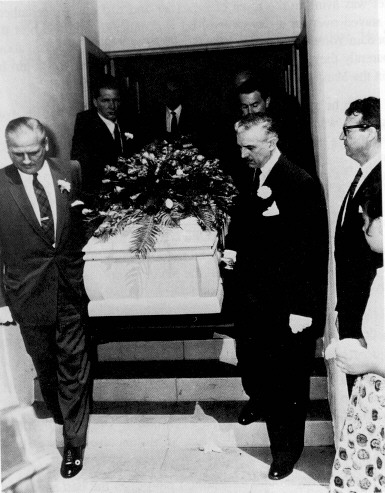 Photo de l'enterrement de Bela Lugosi