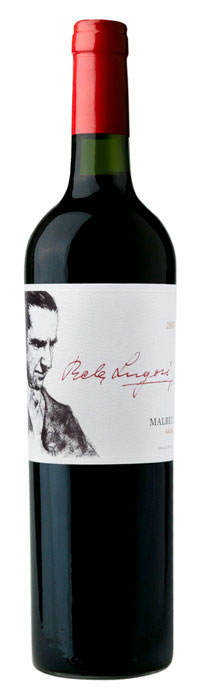 "I never drink.... wine" ! Ce que contredit apparemment ce nouveau label, produit en Argentine en partenariat avec la famille de Bela Lugosi. Seules 12OO bouteilles ont été produites en cette année 2010.