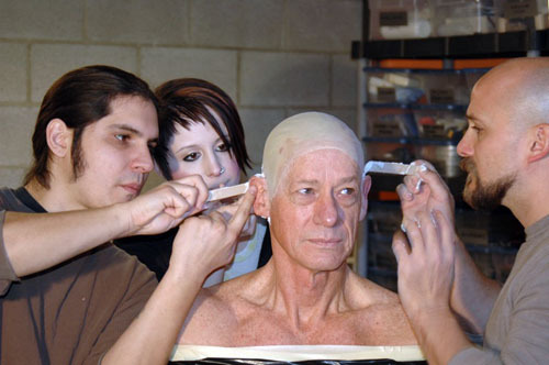 préparation des effets spéciaux de maquillage