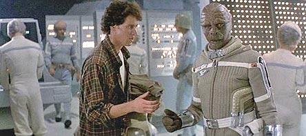 "The Last Starfighter", le classique de 1984, pourrait avoir une suite. Le film serait produit par la firme George Paige and Associates et distribué par la Warner et Universal. Plus d'infos à venir...