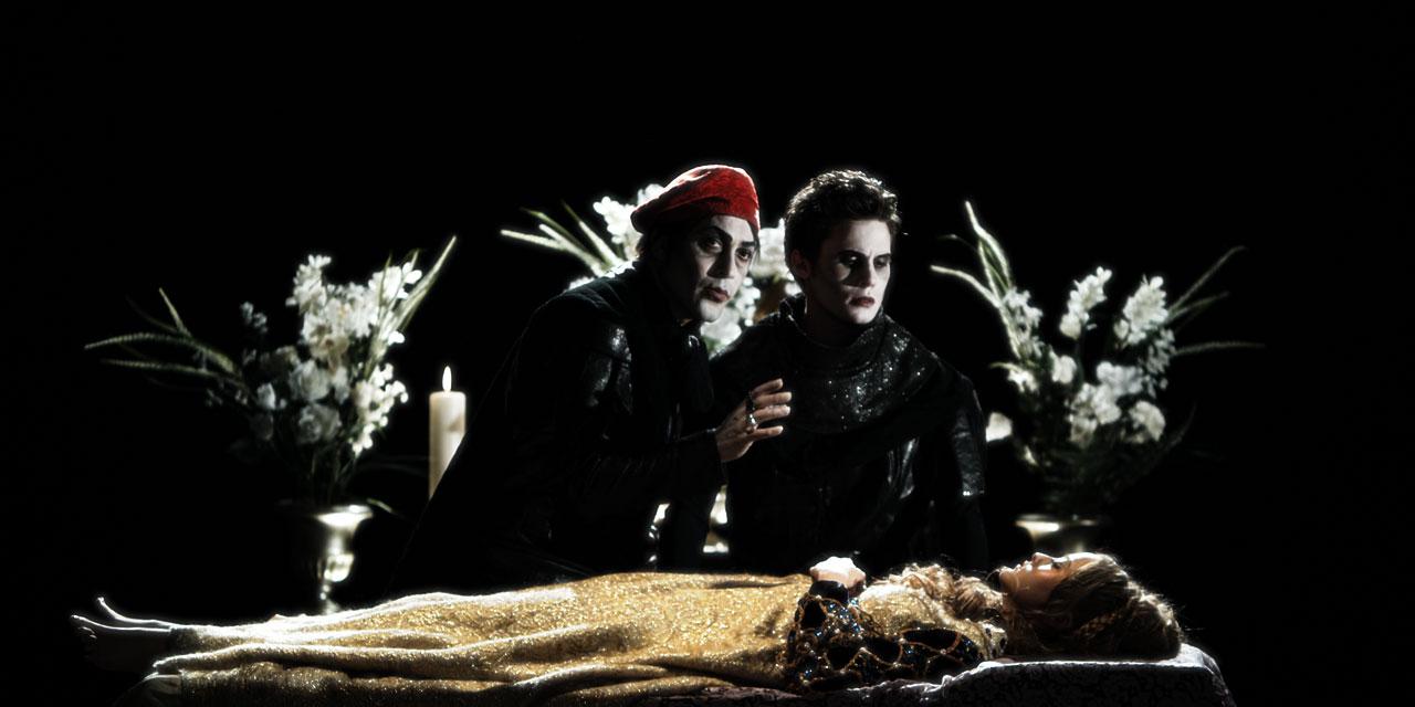 Rosencrantz and Guildenstern are Undead