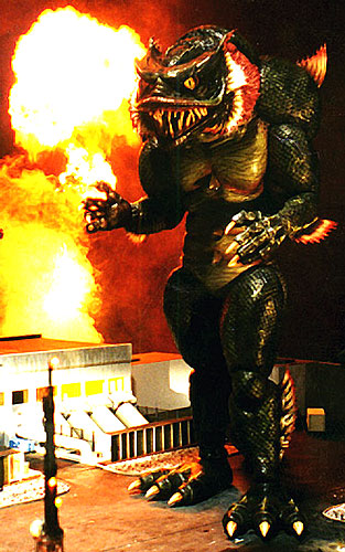 Après KRAA ! (notre photo), Dave Parker va tourner un nouveau film d'horreur pour Dark Castle (suite ci-dessous)