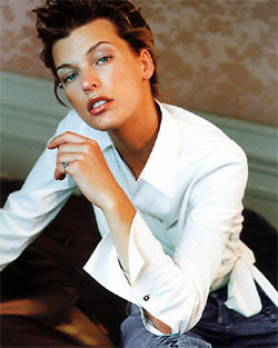 Milla Jovovich dans un thriller situé en Alaska : "The 4th Kind" (voir ci-dessous)