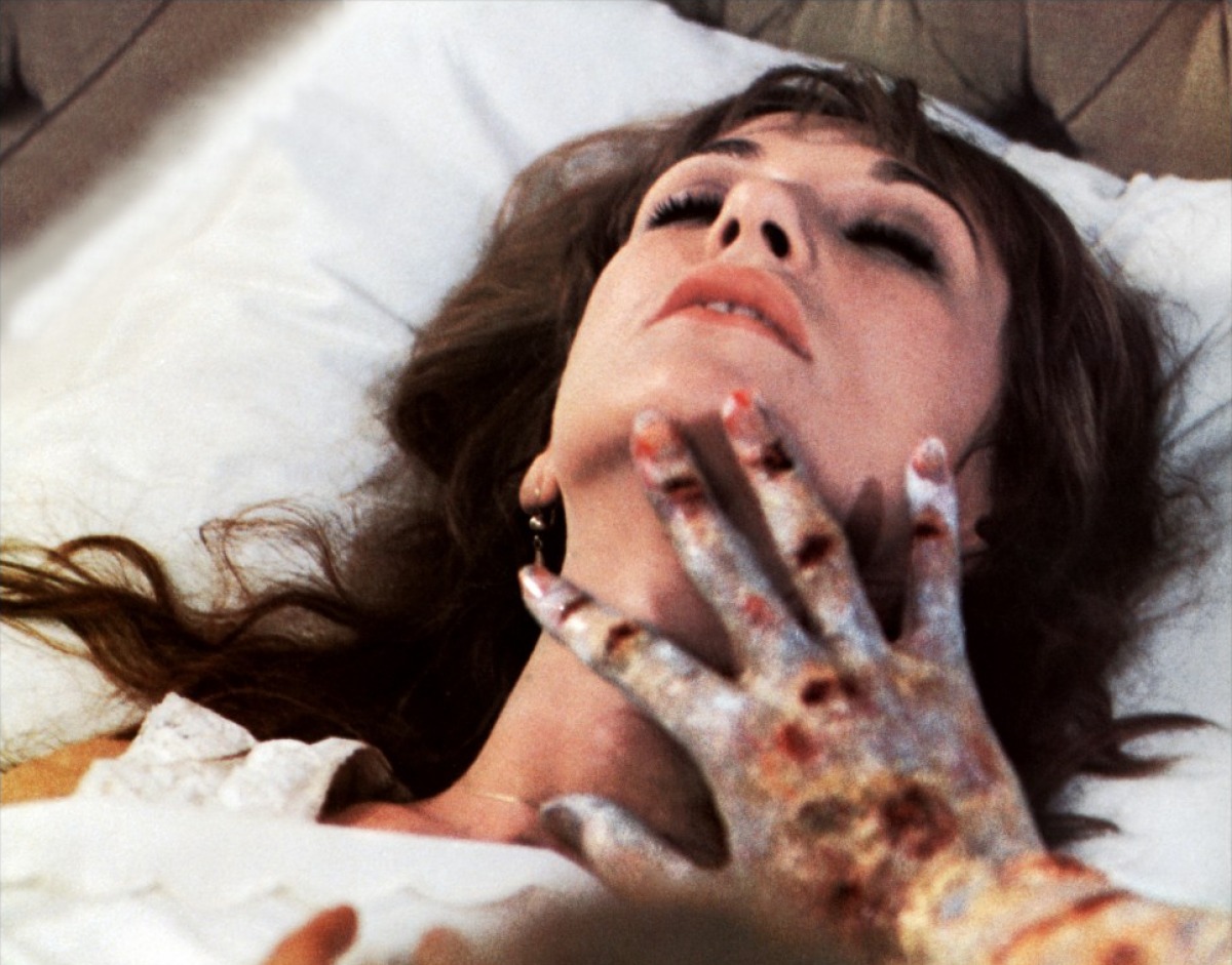 Daria Nicolodi dans "Les démons de la nuit" (1977)