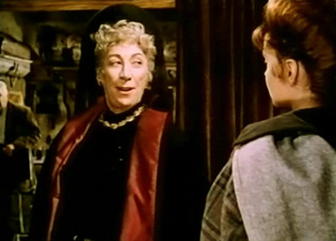 Martita Hunt et Yvonne Monlaur dans "Les Maîtresses de Dracula" de Terence Fisher