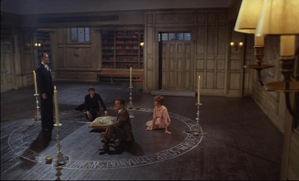 DES VIERGES POUR SATAN