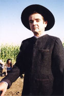 Donald P. Borchers ("Grave Secrets"), qui avait produit "Children of the Corn" en 1984 (alors signé par Fritz Kiersch) s'apprête à en réaliser le remake au mois d'aout (suite ci-dessous).