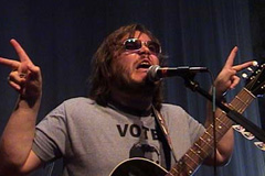 Jack Black a quitté le projet de la Warner, "Man-Witch", une comédie surnaturelle, où un homme découvre qu'il est un sorcier et est ensuite amené à enseigner dans une école pour jeunes sorcières....