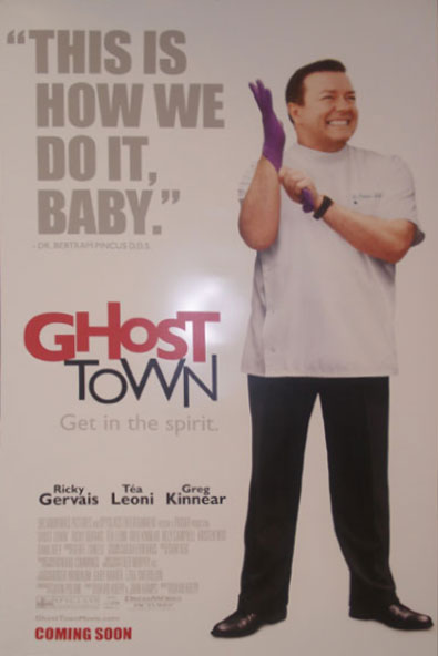 Dans le "Ghost Town" de David Koepp, que nous découvrirons le 8 octobre prochain, Ricky Gervais incarne un individu qui, après avoir été mort durant 7 mn, a acquis la possibilité de voir les fantômes....