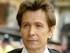 Gary Oldman interprétera au moins 3 personnages, dont Tiny Tim et Marley, dans " A Christmas Carol", le nouveau Robert Zemeckis tourné en animation selon le procédé de motion capture identique à celui de "'Beowulf".