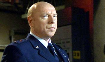 Don S. Davis, qui avait interprété le Général Hammond dans la série "Stargate SG-1", est décédé le 29 juin à l'âge de 65, suite à une crise cardiaque (voir ci-dessous)