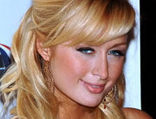 Paris Hilton va devenir une super-héroine de dessin animé grâce à l'aide de Stan Lee. "J'ai créé une super-héroine avec lui, laquelle est basée sur moi. Et nous en ferons un dessin animé pour MTV"  déclare-t-elle..