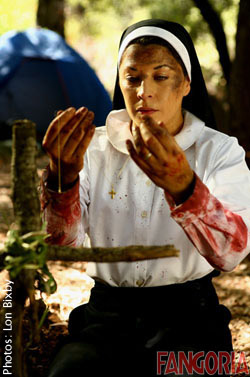 L'américain "Monstruous Nature", du scénariste-réalisateur Jason Cuadrado, qui met  en scène une nonne prisonnière d'un loup-garou, et dont le tournage vient de s'achever, se destine principalement au marché des festivals....