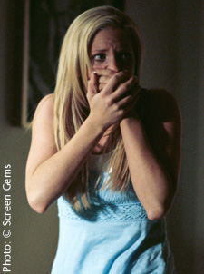 Brittany Snow, vue dans le remake de  "Prom Night" (notre photo), sera la vedette de "Clock Tower," adaptation du célèbre jeu vidéo (suite ci-dessous)