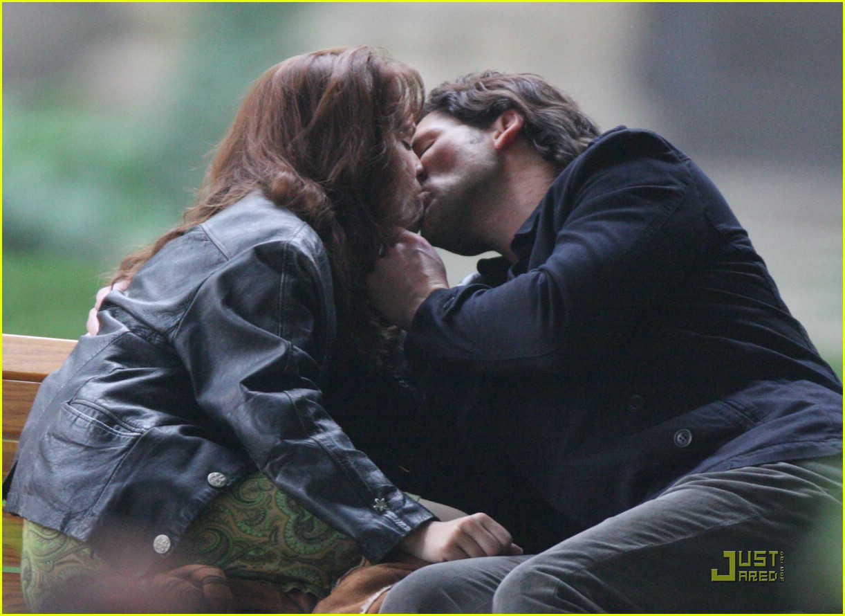 Eric Bana ("Star Trek") et Rachel McAdams ("Red Eye") ont dû retourner, samedi dernier, des scènes  (ci-dessus) de la romance  de SF de Robert Schwentke, "The Time Traveler"s Wife"...