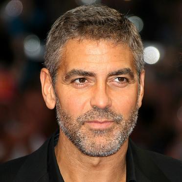 George Clooney aurait exprimé son intérêt pour interpréter le "Lone Ranger", dans le film en préparation où Johnny Depp incarnera le compagnon du héros, l'indien Tonto.