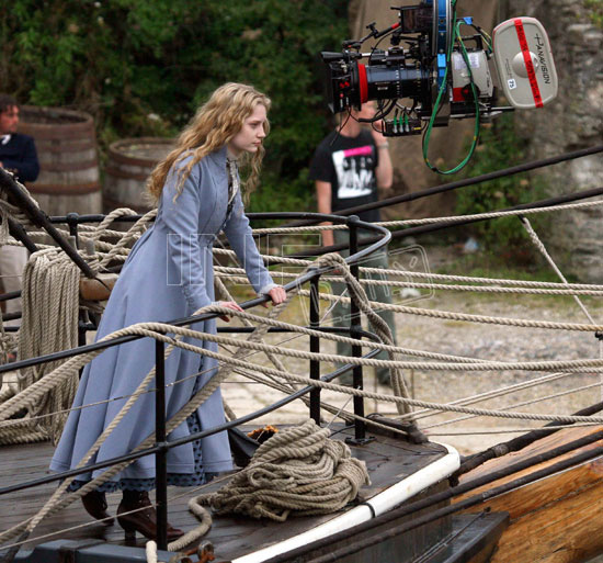 Mia Wasikowska dans le rôle d'Alice