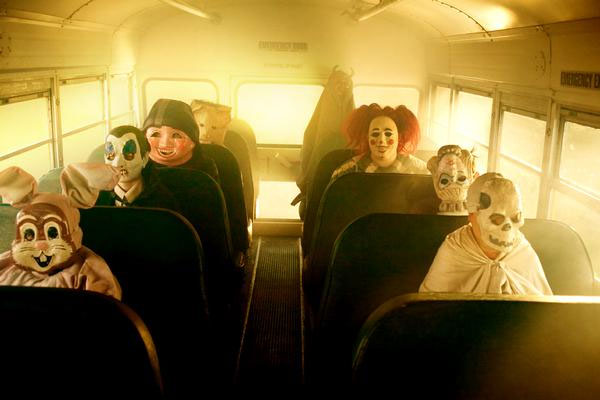 Après "Trick'r Treat" (voir preview dans notre prochain numéro) dont il aimerait tourner une séquelle Michael Dougherty prépare "Calling All Monsters" (voir ci-dessous)