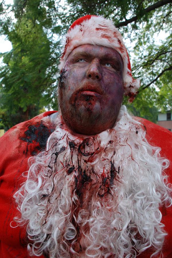 Scénariste, réalisateur, producteur et monteur du prochain "Silent Night, Zombie Night" (notre photo),  Sean Cain vient déjà d'annoncer son prochain projet : " Breath of Hate," où trois malades mentaux torturent une jeune femme (suite ci-dessous)