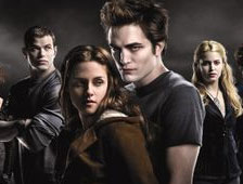 Deux réalisatyeurs en piste pour la seconde suite de "Twilight" (voir ci-dessous)