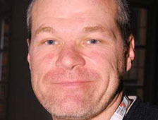 L'ineffable Uwe Bowell (nommé pire réalisateur de l'année !) vient d'annoncer qu'un 3e "BloodRayne" est en préparation. "Je le tournerai l'an prochain" dit-il. "L'héroine combattra les nazis, et ce sera le dernier chapitre de la saga".