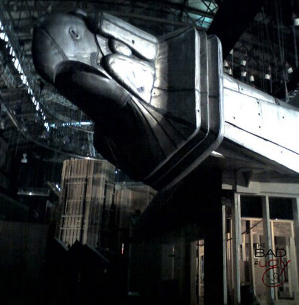 Toby Kebbell  interprète le rôle du célèbre illusionniste Drake Stone dans "The Sorcerer's Apprentice" (suite ci-dessous)