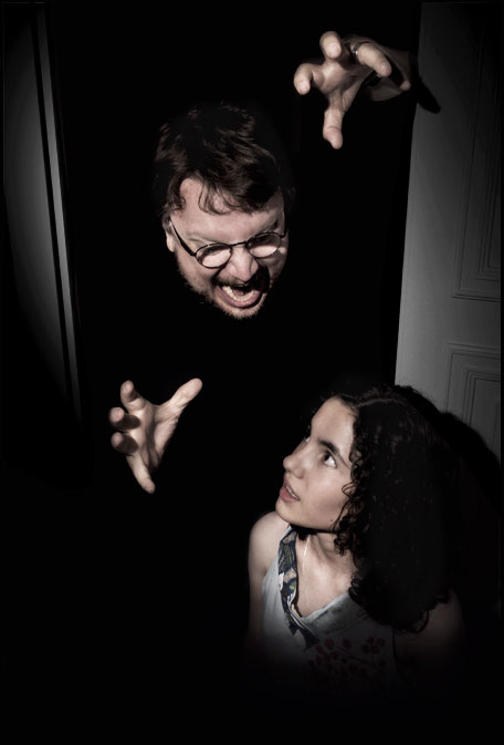 Récit horrifique dû à Andy et Barbara Muschietti basé sur leur court-métrage éponyme,  "Mama" sera réalisé par le premier et produit par la seconde pour Universal, sous la supervision de Guillermo del Toro (suite ci-dessous)