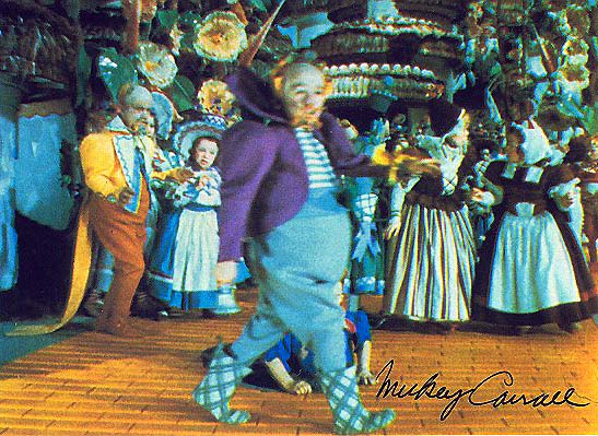 ....Il faisait partie des 100 adultes et enfants recrutés pour interpréter les habitants du Pays d'Oz imaginés par L. Frank Baum.....