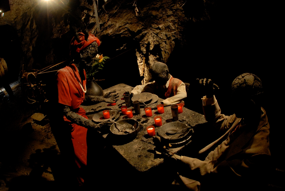 .... parti faire du vélo de montagne quelque part en Europe, où il découvre qu'une légende locale va le forcer à affronter des dangers bien pires que ceux qu'il a connus au Moyen Orient.