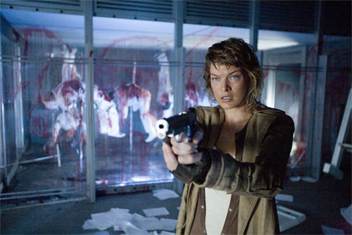Milla Jovovich sera de retour dans le rôle d'Alice dans "Resident Evil : Afterlife," 4e film de la saga, prévu pour sortir outre-Atlantique le 27 septembre 2010, le tournage commençant juste un an avant, soit le 28 septembre prochain, à Toronto...