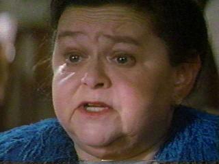 L'actrice de petite taille (1,22m) Zelda Rubinstein est décédée le 27 janvier à l'âge de 76 ans (suite ci-dessous)