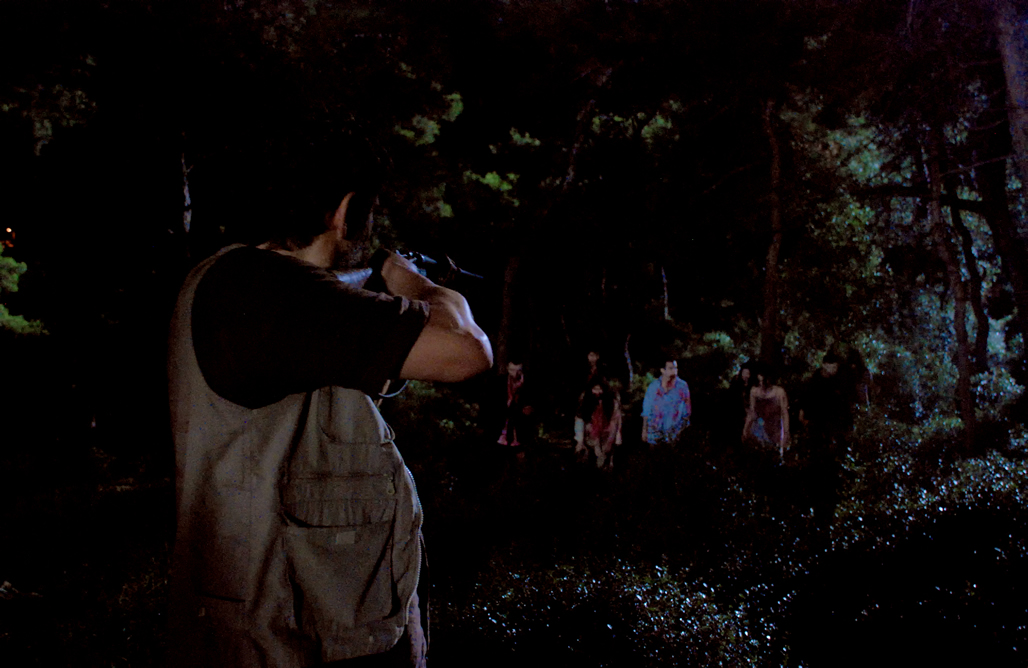 Le cinéma fantastique turc, qui relève d'une longue tradition, n'avait pourtant pas encore livré jusqu’alors de films de zombies. C'est à présent chose faite avec "Island : The Wedding of Zombies" (voir ci-dessous)