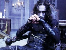 Le nouveau THE CROW sera davantage un reboot qu'un remake. Le réalisateur Stephen Norrington achève actuellement le scénario pour un tournage cet été (suite ci-dessous)