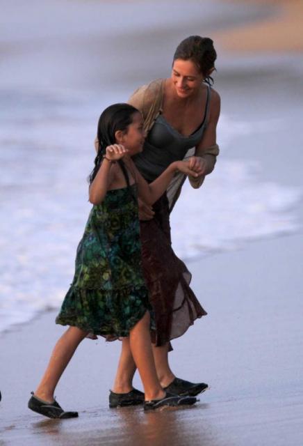 Cécile de France sur le tournage, à Hawai