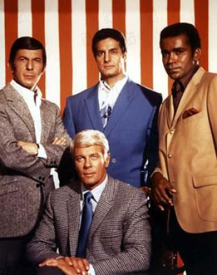 Peter Graves, acteur principal de la série-culte "Mission : Impossible", a succombé à une crise cardiaque dimanche 14 mars, quatre jours avant son 84e anniversaire (voir ci-dessous)