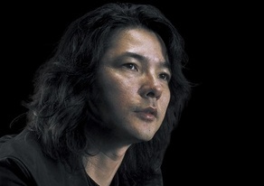 Le populaire réalisateur japonais Shunji Iwai va faire ses débuts en anglais avec un film de vampire "moderne, érotique et romantique", au titre non encore déterminé (voir ci-dessous)