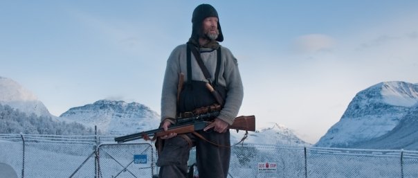 Un Père Noël sanguinaire dans RARE EXPORTS ! (voir ci-dessous)