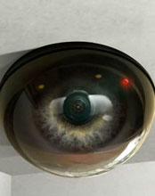 La série "Persons Unknown" va débuter le 7 juin prochain sur NBC. C’est le scénariste Christopher McQuarrie ("Usual Suspects") qui l’a créée et développée (voir ci-dessous)