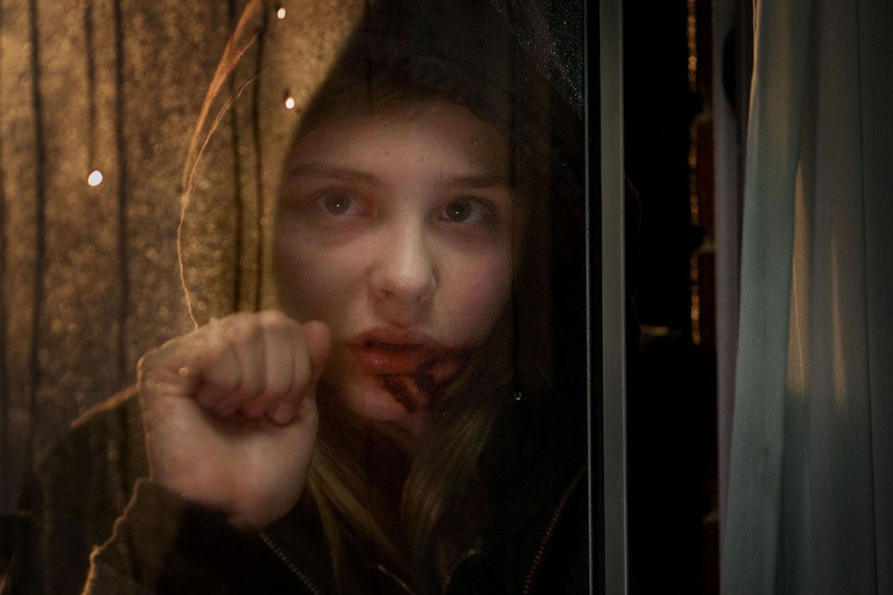 Chloe Moretz, interprète de Abby,  la jeune vampire de "Let Me In", le remake par la Hammer de "Morse", signé Matt Reeves (Cloverfield), distribué le Ier octobre prochain.