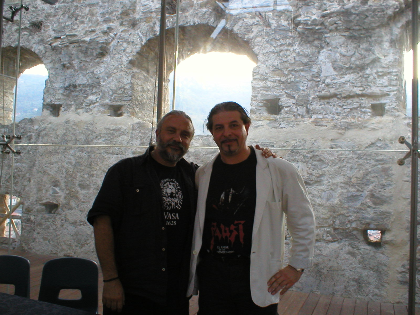 Roberto D'Onofrio (à dte), notre correspondant italien, en compagnie de Sergio Stivaletti, responsable des maquillages spéciaux et des effets animatroniques de tous les films de Dario Argento depuis 20 ans (photo octobre 2007).