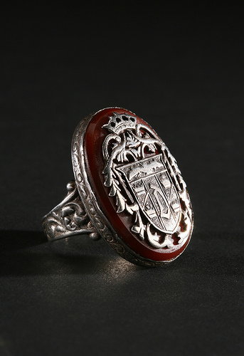 La bague que portait Bela Lugosi dans "Dracula" de Tod Browning, et dont hérité FJA