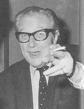 Terence Fisher, invité d'honneur du Festival International de Paris du Film Fantastique et de SF, en 1973, venu présenter en avant-première mondiale "Frankenstein et le Monstre de l'enfer", qui sera son dernier film.