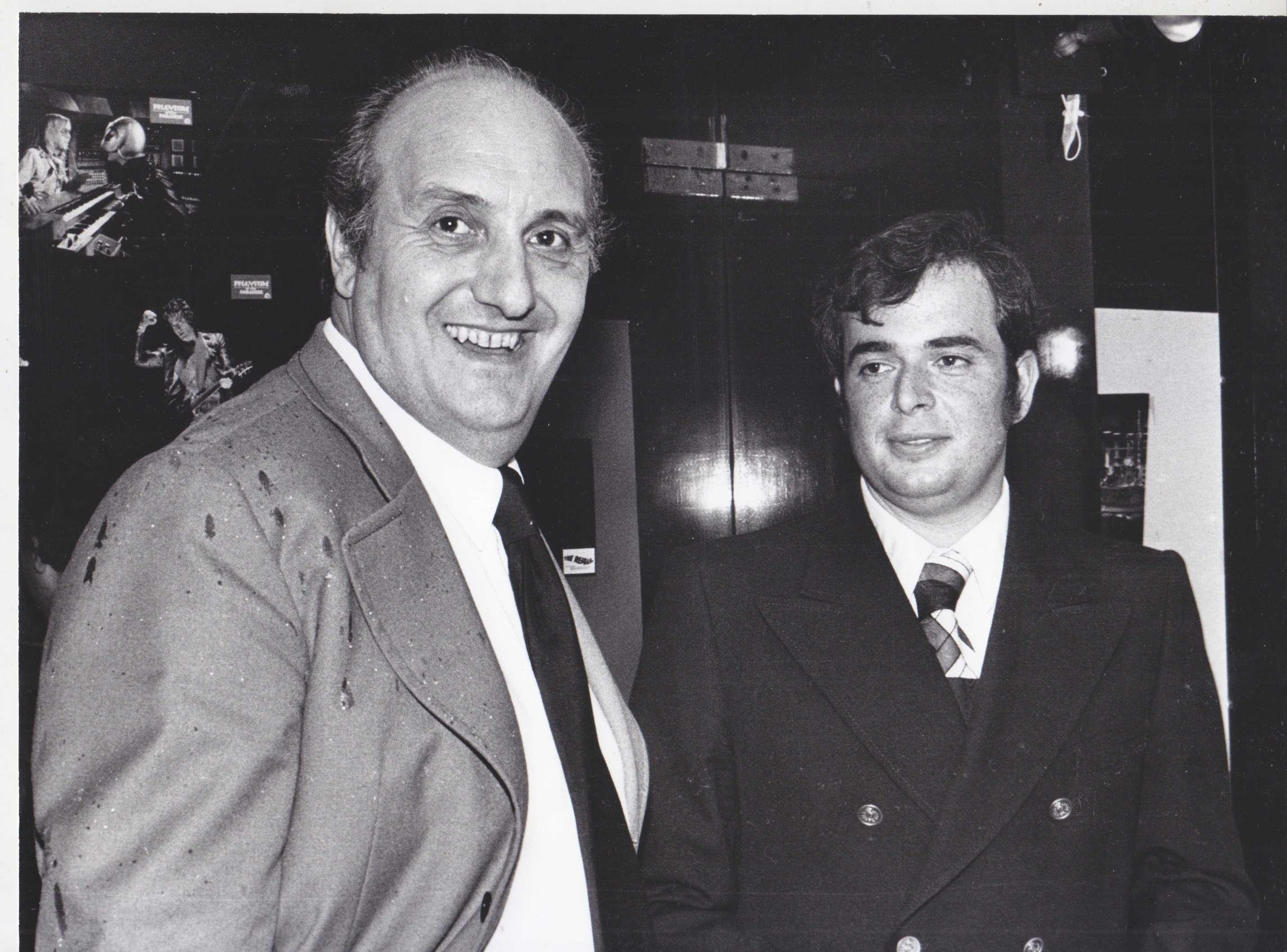Pierre Tchernia en compagnie d’Alain Schlockoff au Festival International de Paris du Film Fantastique et de Science-Fiction, en 1976.