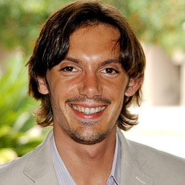 Lukas Haas (Mars Attacks!, Inception) a rejoint le casting de "Red Riding Hood" (suite ci-dessous)