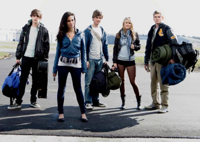 Présenté le 3 octobre prochain au Festival International du Film de Vancouver, "Altitude", où les jeunes passagers d'un avion sont pris au piège d'un nuage maléfique, marque les débuts dans le long-métrage de Kaare Andrews (voir ci-dessous)