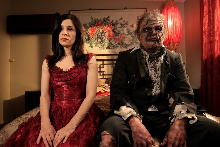 Après l’intéressant "Joshua" en 2006, suivi de "Lo" l'an dernier, Travis Betz, poursuit son parcours dans l'horreur avec "The Dead Inside", en postproduction (voir ci-dessous)