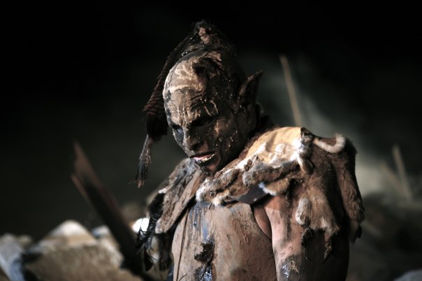 Réalisé par Andrew Blacl, "Orcs", distribué le 22 février aux USA, se déroule dans un parc naturel américain où, pour une raison inconnue, les créatures-titres du film sortent de la montagne, ivres de sang et de conquêtes (voir ci-dessous)