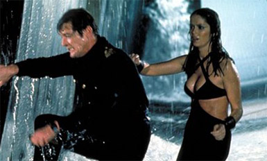 L'ESPION QUI M'AIMAIT