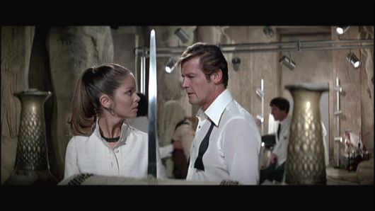 L'ESPION QUI M'AIMAIT